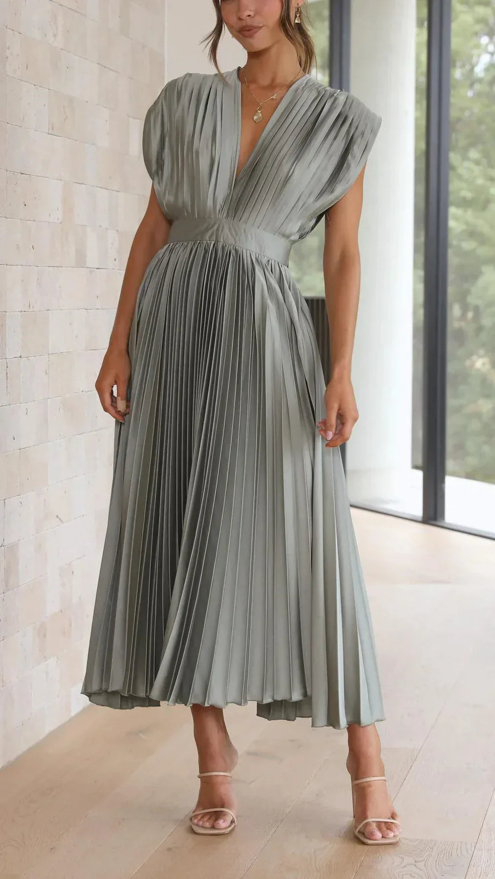 CV | Rochie plisată elegantă și sexy